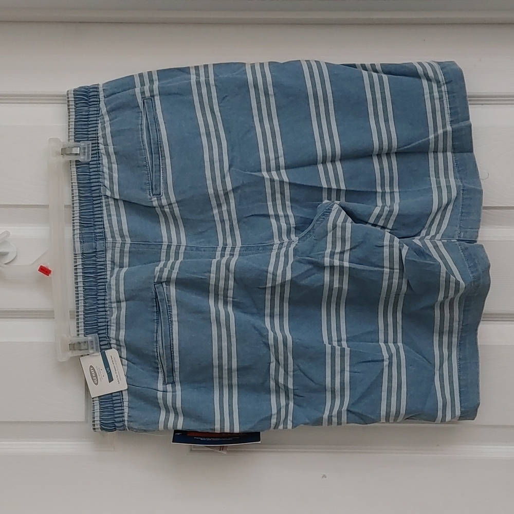 NWT!! Mens Old Navy Casual Shorts - Picture 6 of 6